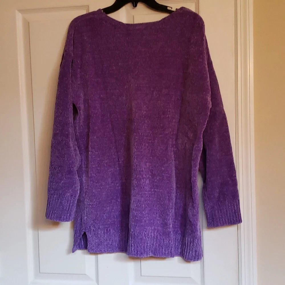 Sweater - Picture 4 of 4